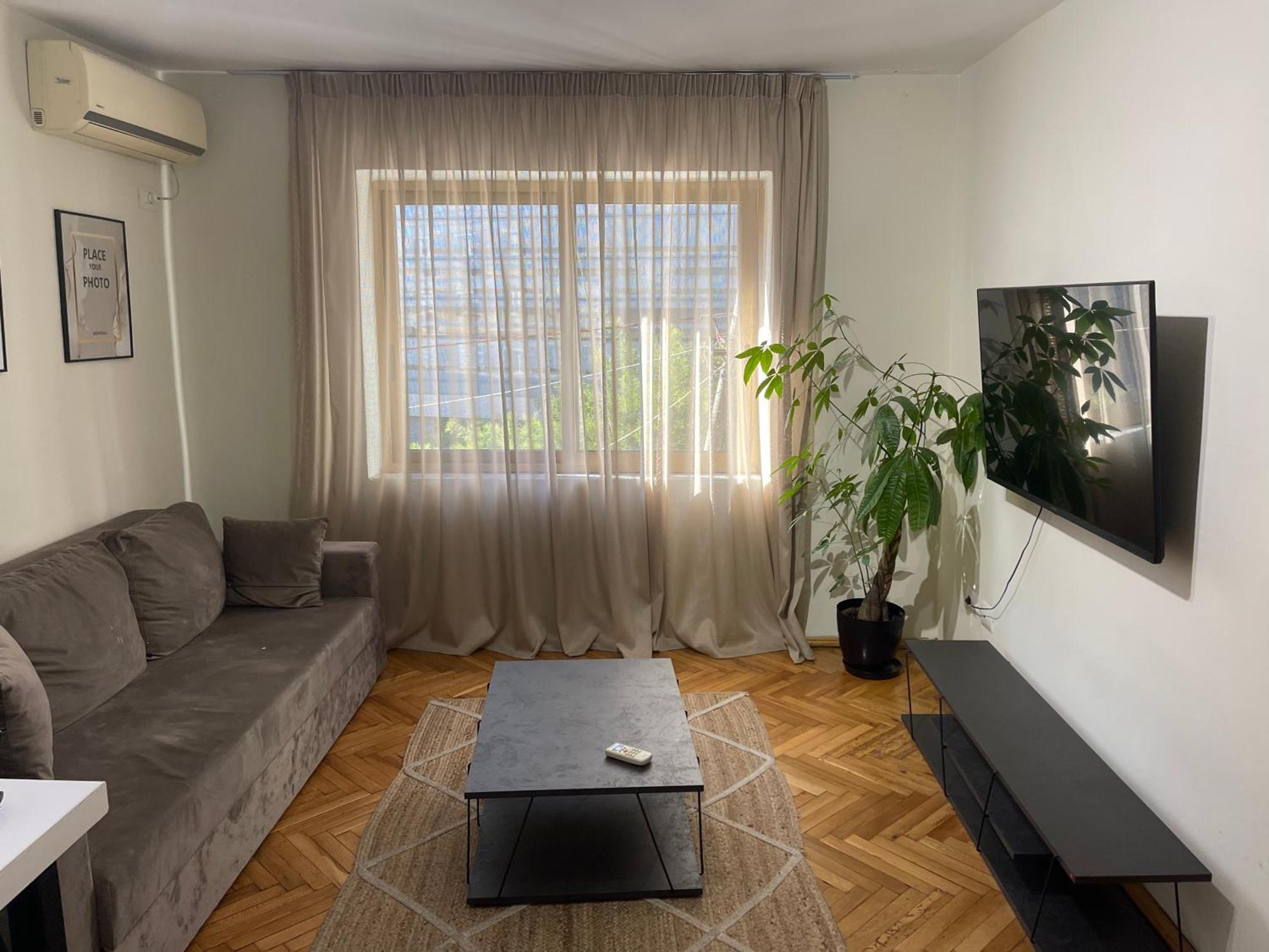 Cozy Apartment, In The Center Of Tirana Buitenkant foto